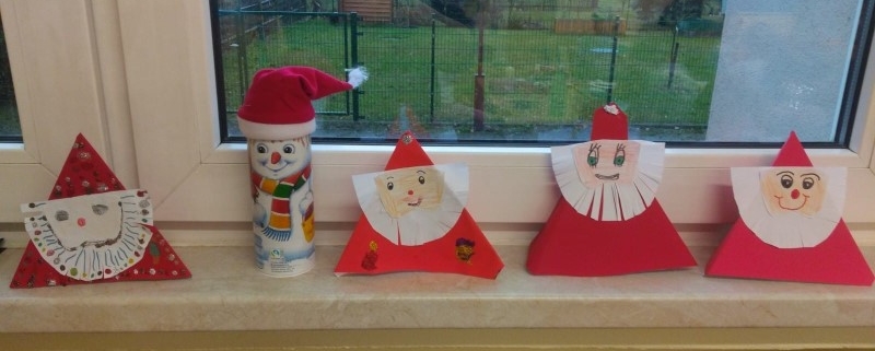 Weihnachtsmännerparade Klasse 2