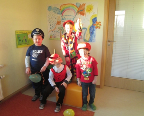 freche Jungs 4 verkleidete Jungs