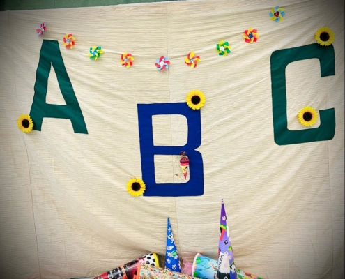 Die geschmückte Sporthalle